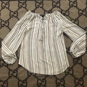 White House Black Market size 4 Top